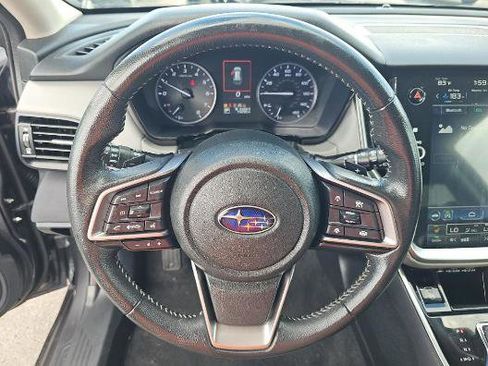 Used 2023 Subaru Outback Premium image 8