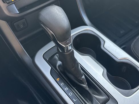 Used 2022 Chevrolet Colorado LT w/ Fleet Safety Package image 30