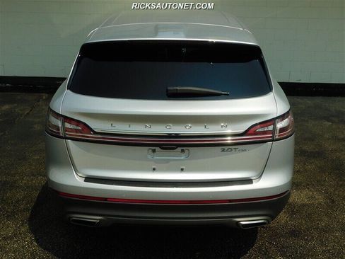 Used 2019 Lincoln Nautilus Select image 6