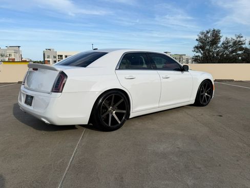 Used 2013 Chrysler 300 S RWD image 18