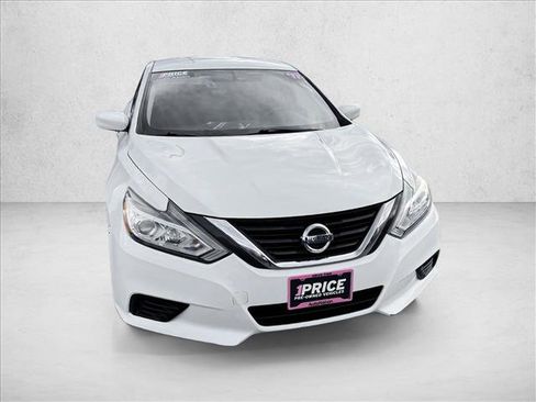 Used 2017 Nissan Altima 2.5 S w/ Power Driver Seat Package image 3