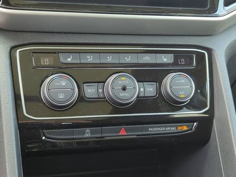 Certified 2023 Volkswagen Atlas SE image 25