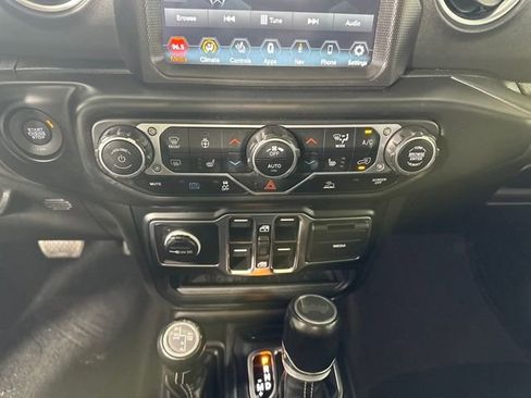 Used 2023 Jeep Wrangler Unlimited Sahara w/ Cold Weather Group image 22