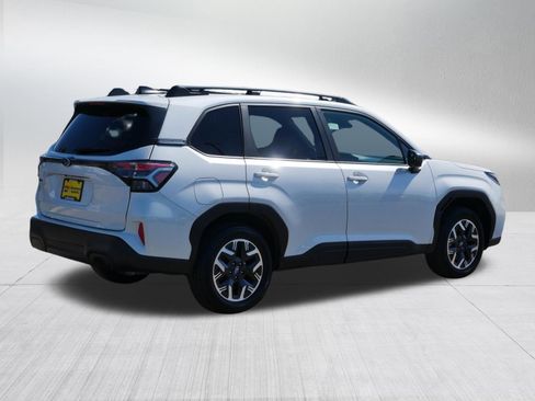 Certified 2025 Subaru Forester Premium AWD/4WD image 7