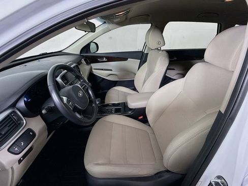 Used 2020 Kia Sorento S image 21