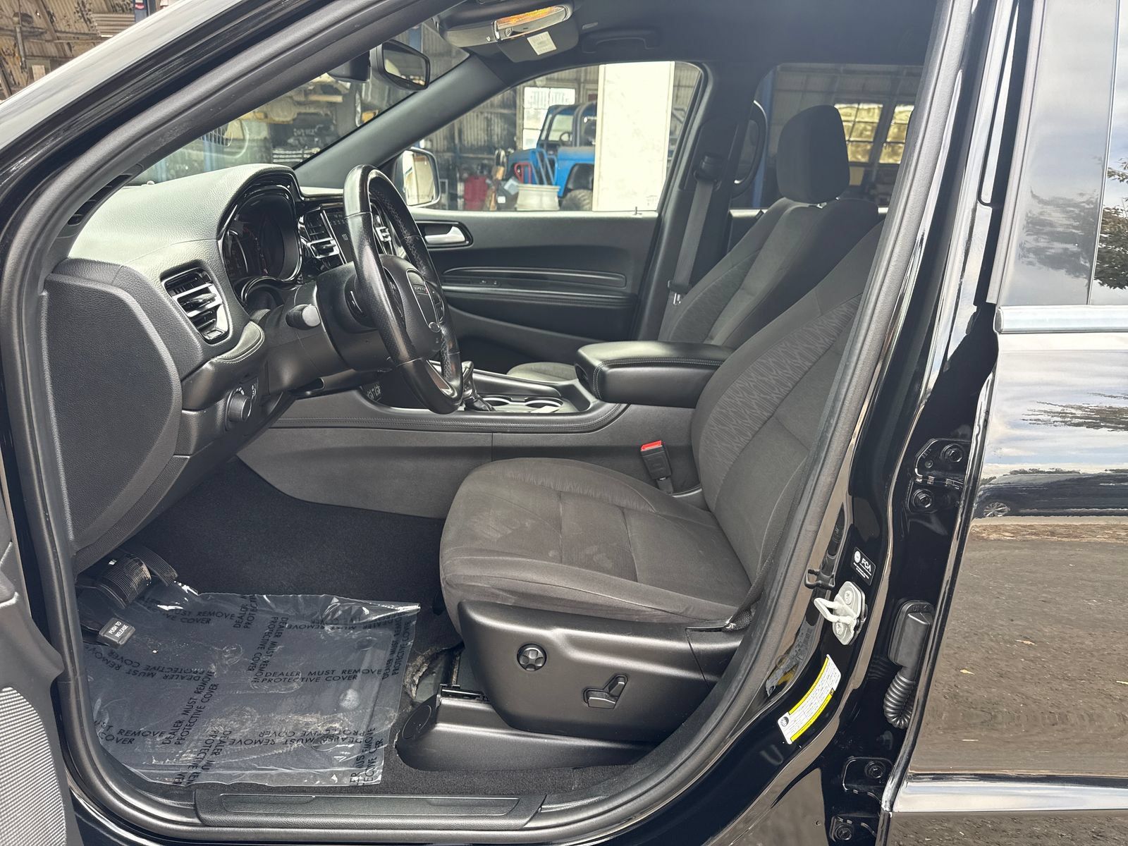 Used 2023 Dodge Durango SXT AWD/4WD image 9