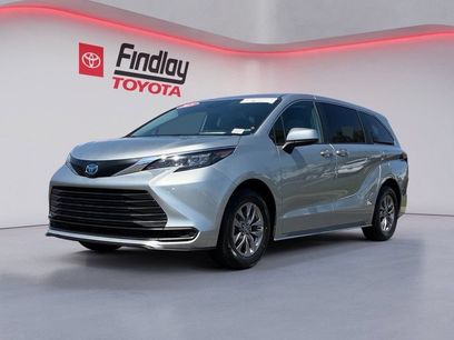 Certified 2025 Toyota Sienna LE