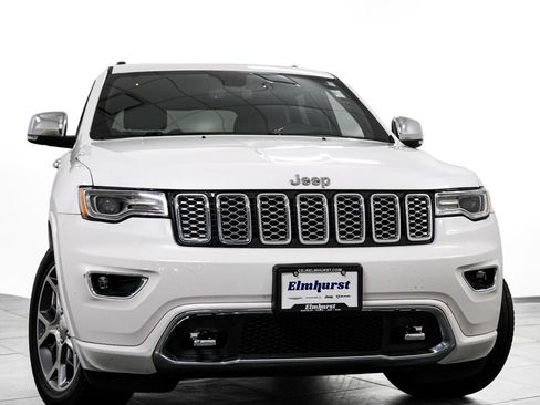 Used 2020 Jeep Grand Cherokee Overland AWD/4WD image 3