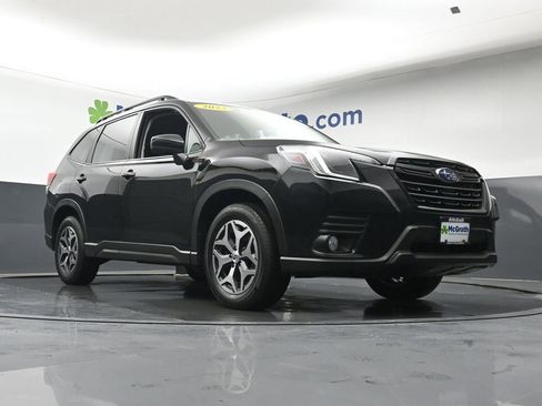 Used 2023 Subaru Forester Premium AWD/4WD image 27