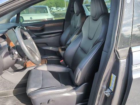 Used 2020 Tesla Model X Long Range AWD/4WD image 8