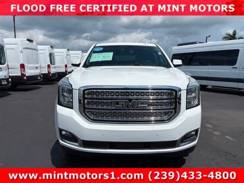 Used 2017 GMC Yukon SLT AWD/4WD image 11