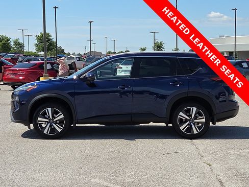 Used 2025 Nissan Rogue SL AWD/4WD image 3