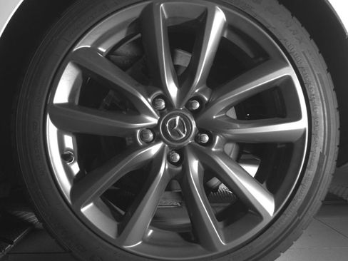 Used 2019 MAZDA MAZDA3 Hatchback image 13