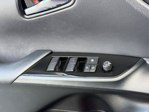 Certified 2021 Toyota Prius Prime Limited FWD image 23