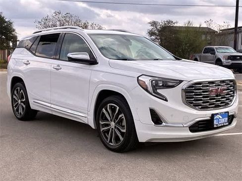 Used 2018 GMC Terrain Denali w/ Advanced Safety Package image 8