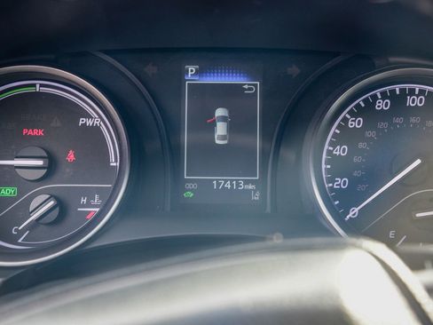 Used 2023 Toyota Camry SE image 28