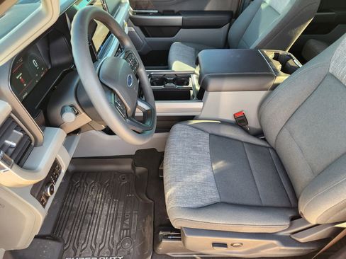 New 2026 Ford F250 XLT w/ XLT Premium Package image 14