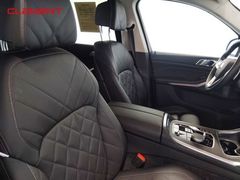 Used 2023 BMW X7 xDrive40i w/ Premium Package image 44