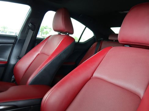 Used 2023 Lexus IS 300 w/ Comfort Package image 21