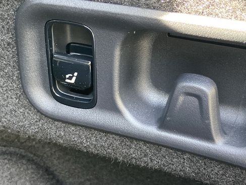 New 2026 Mercedes-Benz E 350 4MATIC Sedan image 11