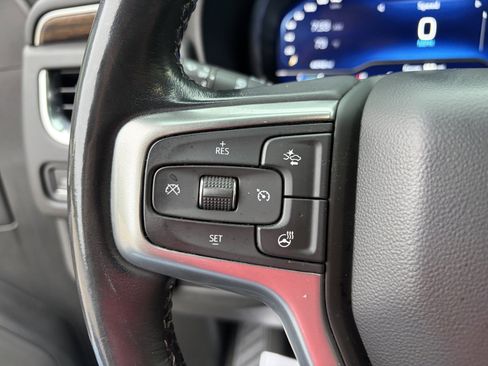 Used 2022 Chevrolet Suburban Premier AWD/4WD image 16