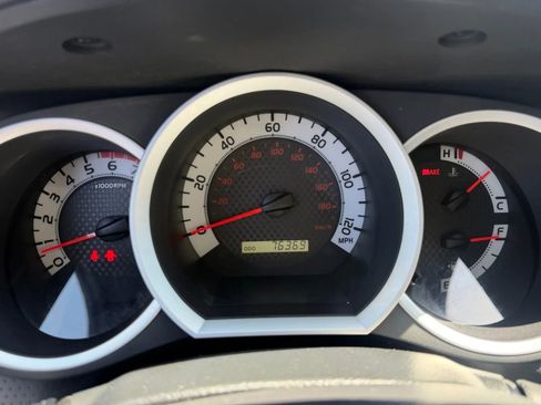 Used 2015 Toyota Tacoma 2WD Access Cab image 18