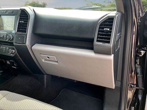 Used 2018 Ford F150 XLT w/ Equipment Group 302A Luxury AWD/4WD image 16