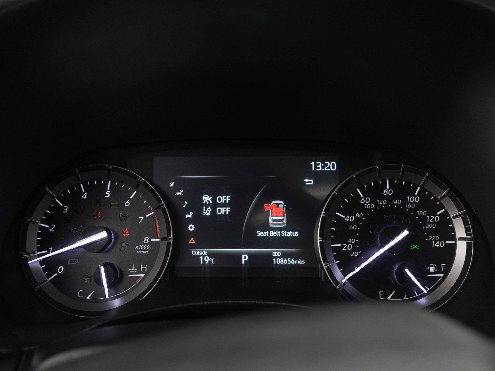 Used 2020 Toyota Highlander XLE AWD/4WD image 28
