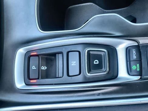 Used 2022 Honda Accord Touring image 16