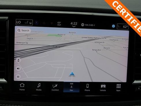 Used 2024 Chrysler Pacifica Select image 24