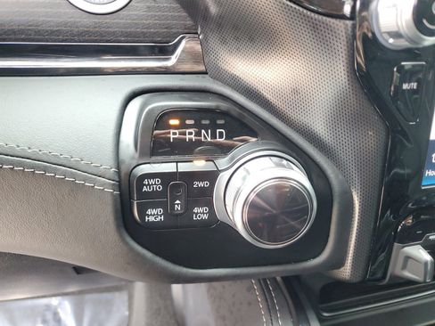 Used 2022 RAM 1500 Limited w/ Bed Utility Group image 18