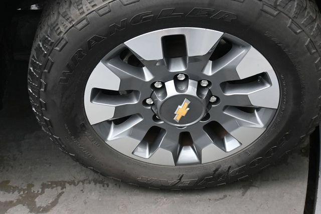 Used 2025 Chevrolet Silverado 2500 Custom w/ Custom Convenience Package AWD/4WD image 30