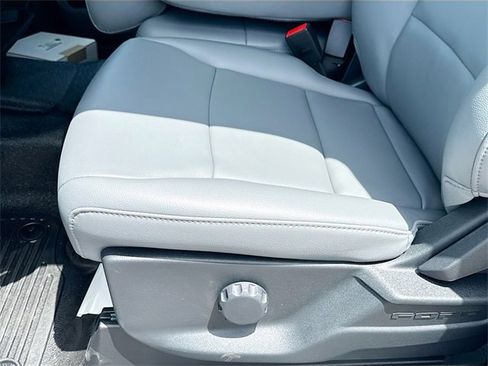 New 2025 Ford F550 4x4 Crew Cab image 12