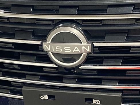 Used 2024 Nissan Rogue SV AWD/4WD image 8