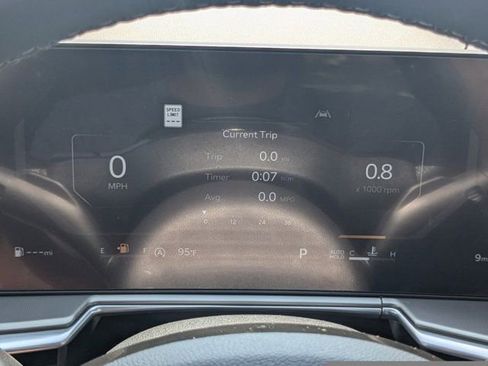 Used 2024 Kia Sorento SX image 30