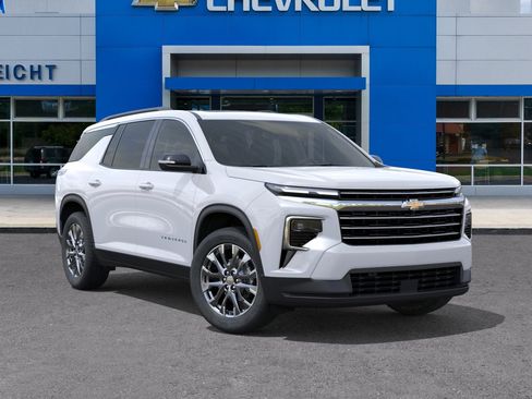 New 2026 Chevrolet Traverse LT w/ Sun and Wheel Package AWD/4WD image 31