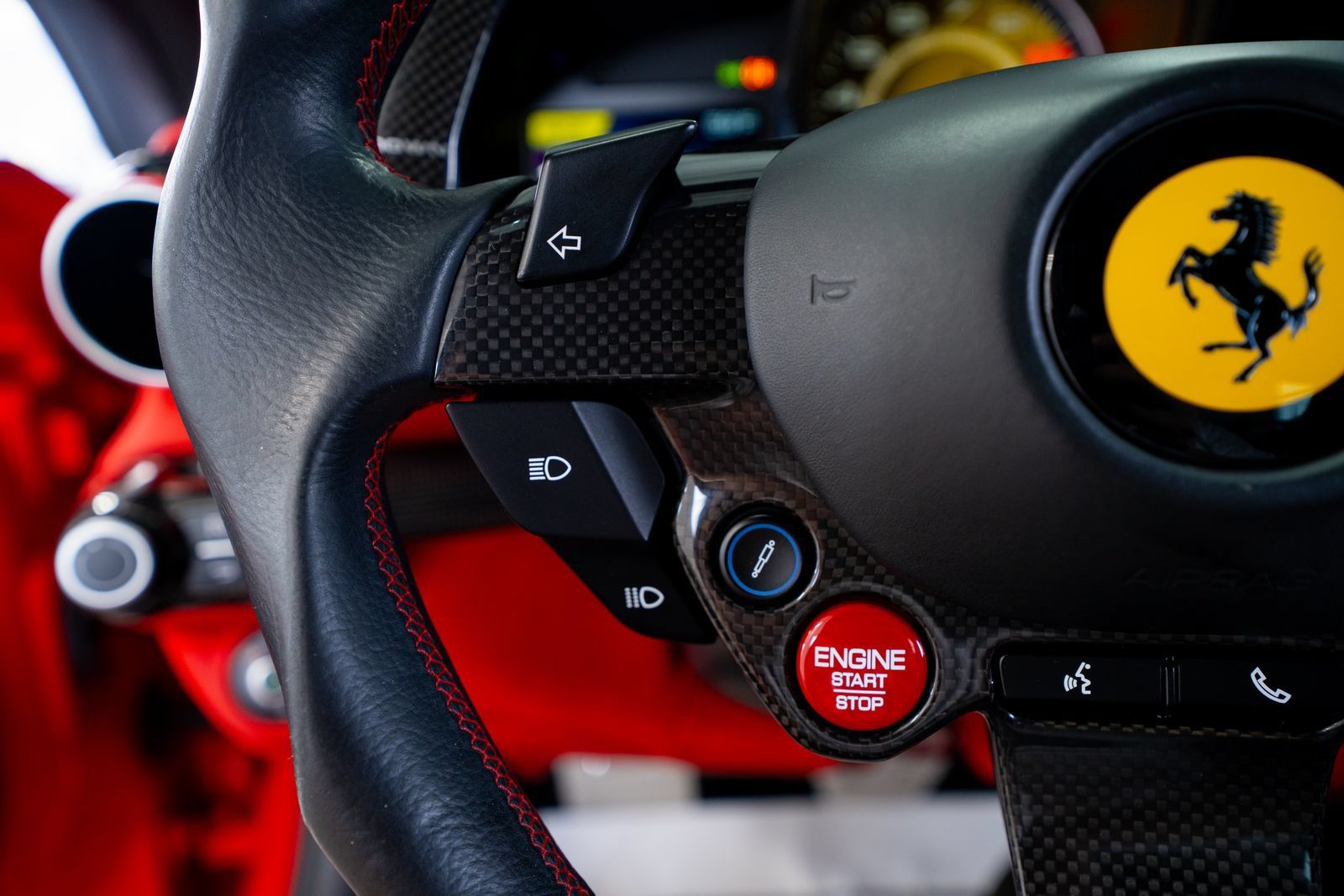 Used 2020 Ferrari 812 Superfast RWD image 83