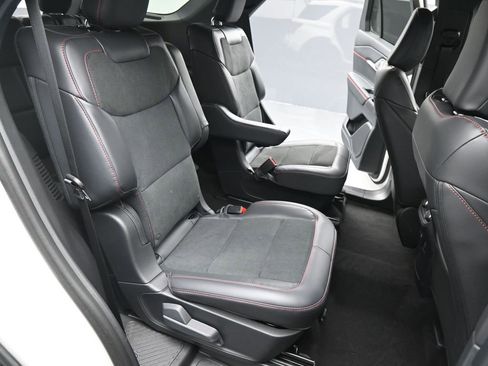 New 2026 Ford Explorer ST image 18