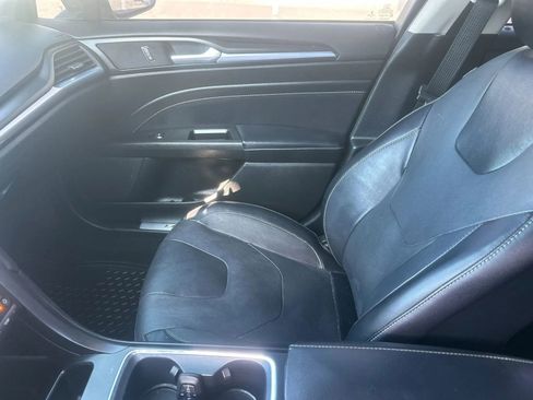 Used 2017 Ford Fusion Titanium FWD image 7