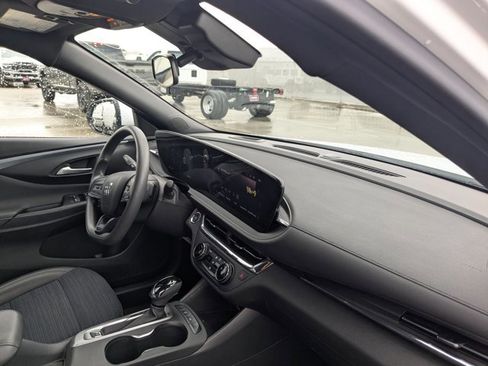 Used 2025 Buick Envista Preferred image 20