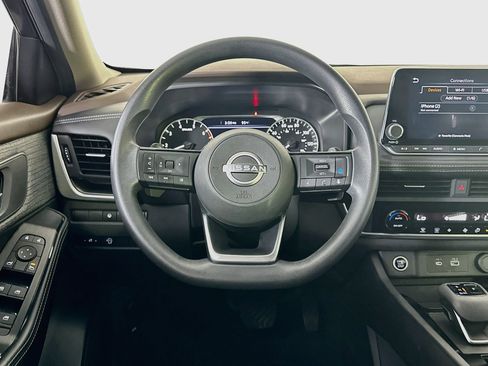 Used 2023 Nissan Rogue SV FWD image 18