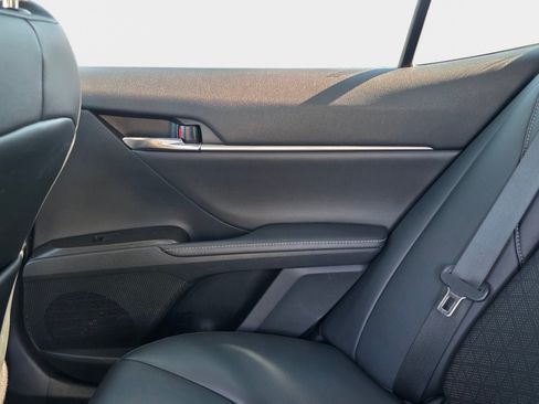 Used 2021 Toyota Camry XSE FWD image 15