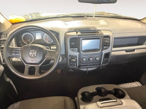 Used 2018 RAM 1500 Express AWD/4WD image 11