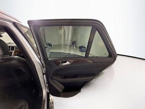 Used 2014 Mercedes-Benz ML 350 2WD image 30