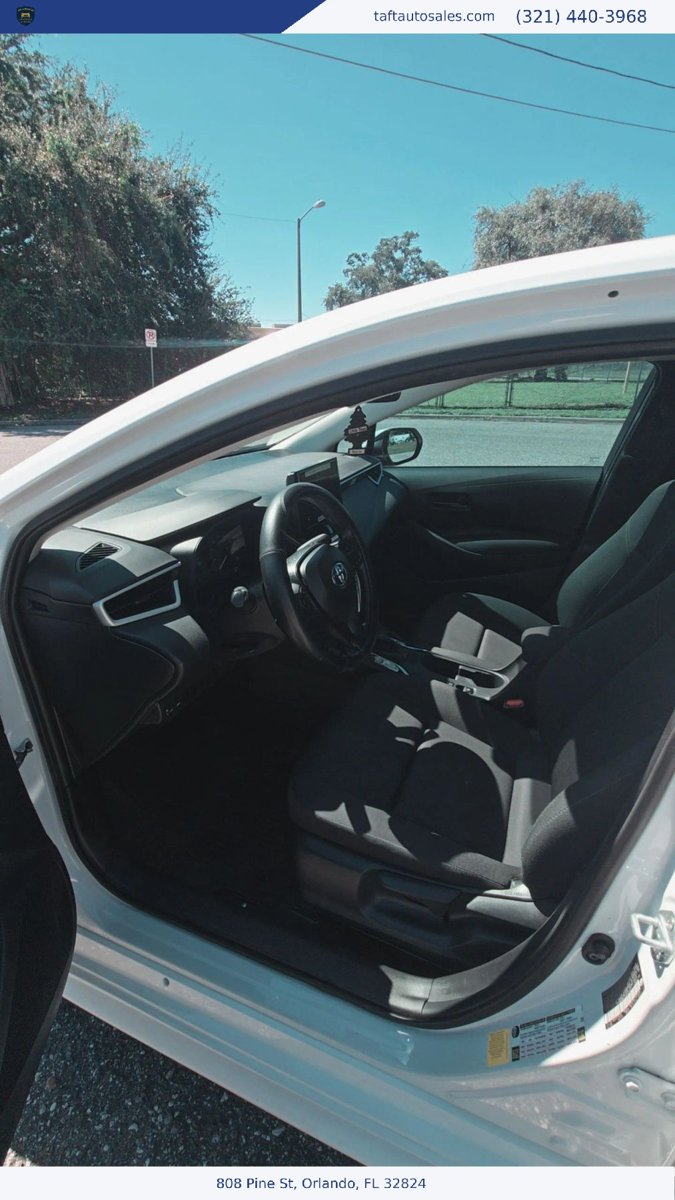 Used 2025 Toyota Corolla LE FWD image 13