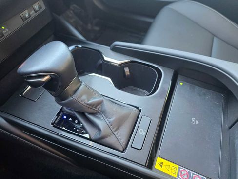 Used 2025 Lexus ES 350 w/ Premium Package image 30