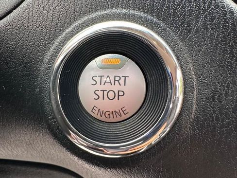 Used 2015 Nissan Pathfinder S FWD image 33