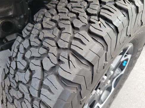 Used 2023 Jeep Wrangler Unlimited Rubicon 4xe w/ Steel Bumper Group image 31