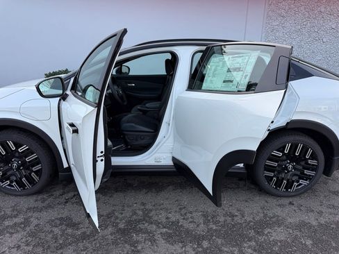 New 2026 Nissan Leaf Platinum+ w/ Cargo Package (Platinum+) image 20