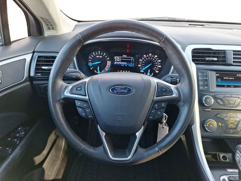 Used 2014 Ford Fusion SE w/ Equipment Group 201A image 12